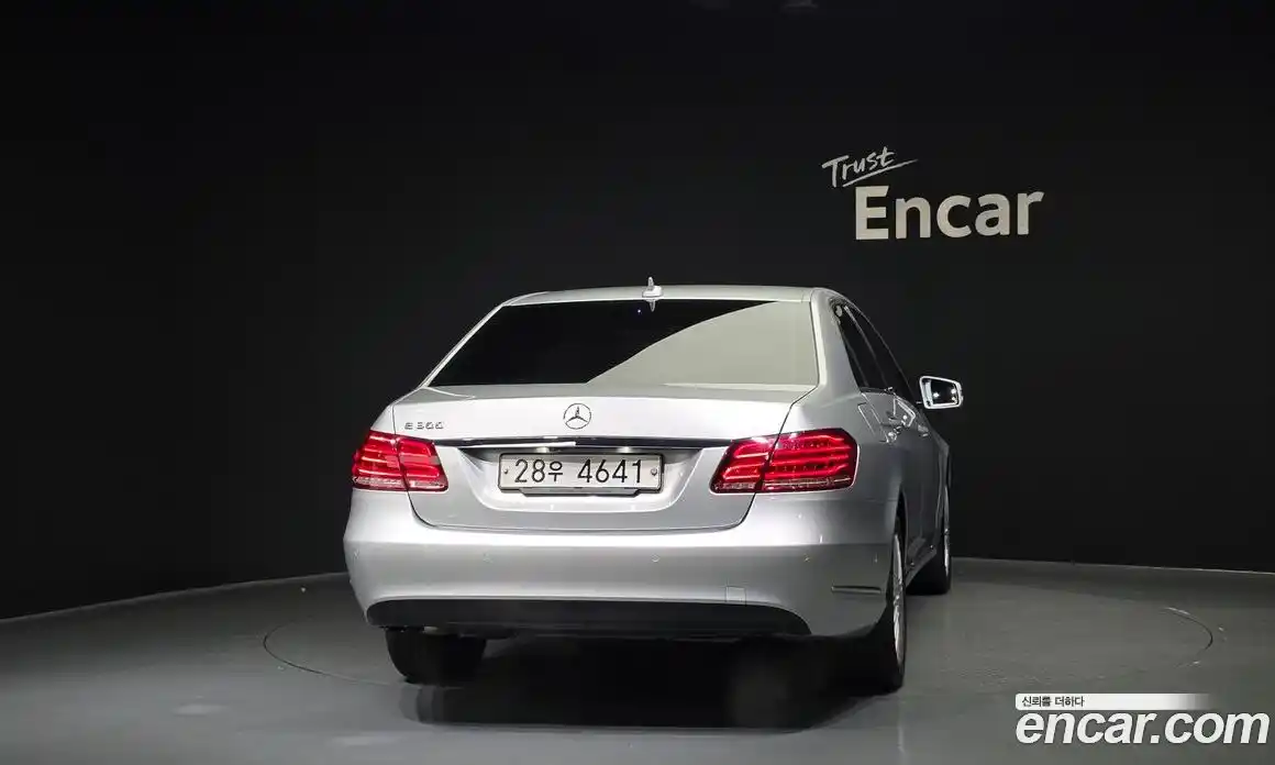 Mercedes-Benz E-Class 2014 3.5 Автомат в Москве № 372194, фото 4