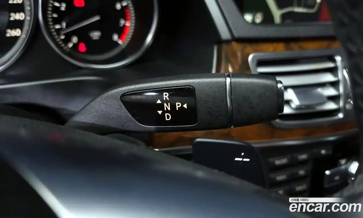 Mercedes-Benz E-Class 2014 3.5 Автомат в Москве № 372194, фото 9