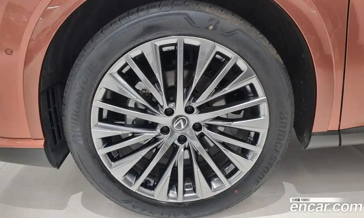 Lexus RX 2025 2.5 Вариатор в Москве № 398733, фото 5