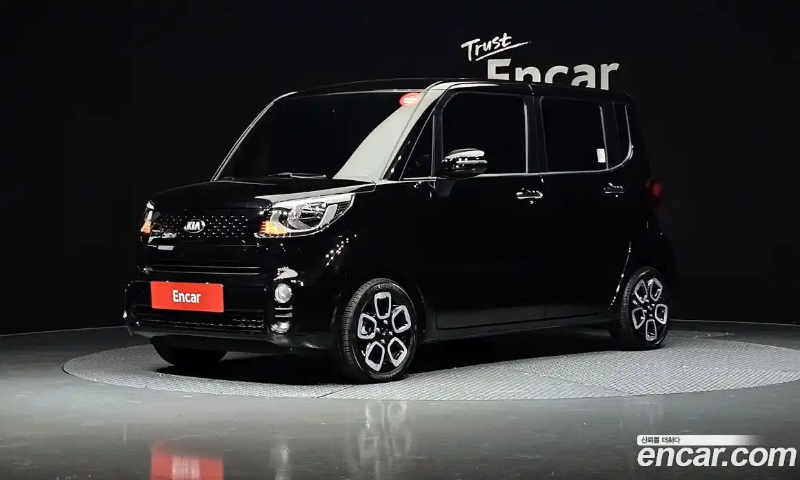 Kia Ray 2021 1.0 Автомат в Москве № 404267, фото 1