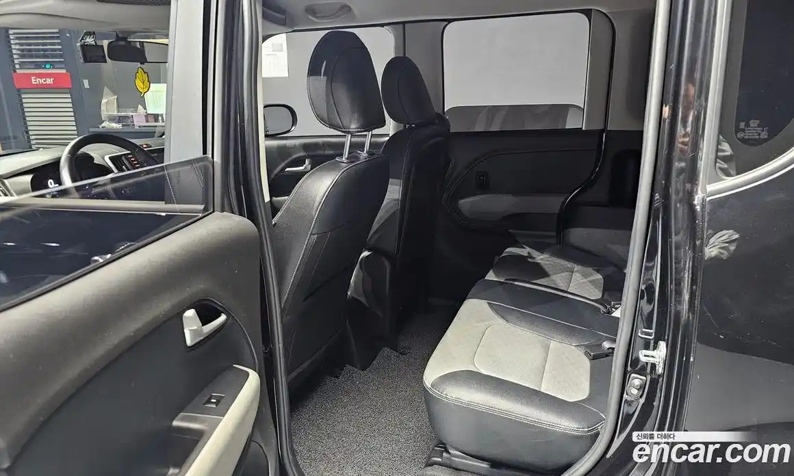 Kia Ray 2021 1.0 Автомат в Москве № 404267, фото 12