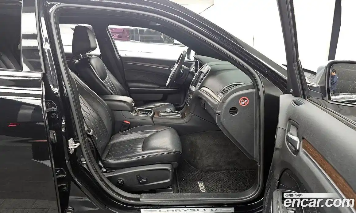 Chrysler 300C 2016 3.6 Автомат в Москве № 407508, фото 11