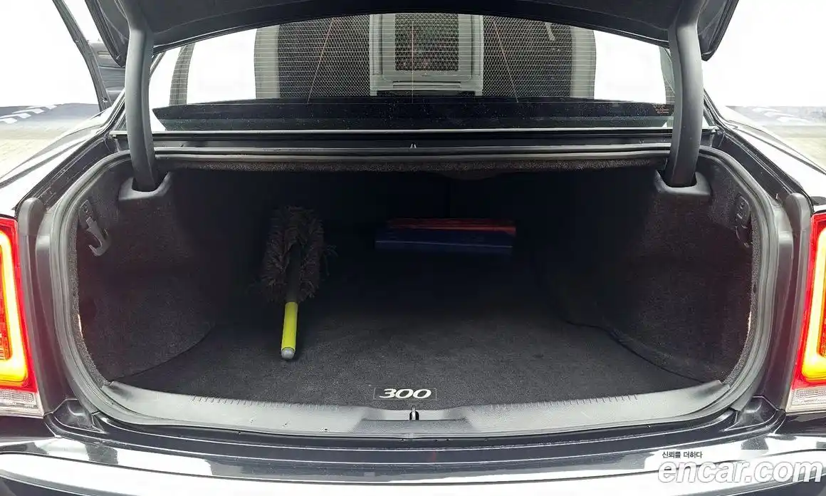 Chrysler 300C 2016 3.6 Автомат в Москве № 407508, фото 20