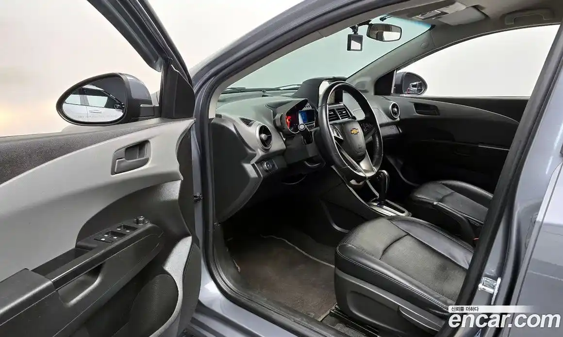 Chevrolet Aveo 2014 1.6 Автомат в Москве № 40785, фото 11