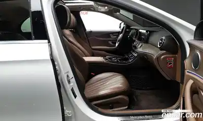 Mercedes-Benz E-Class 2019 1.9 Автомат в Москве № 408938, миниатюра 11