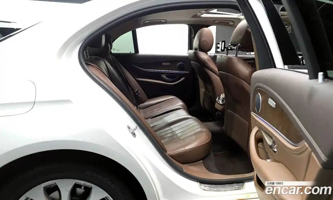 Mercedes-Benz E-Class 2019 1.9 Автомат в Москве № 408938, фото 12