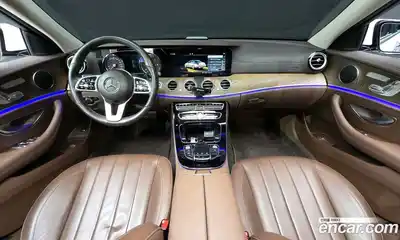 Mercedes-Benz E-Class 2019 1.9 Автомат в Москве № 408938, миниатюра 7