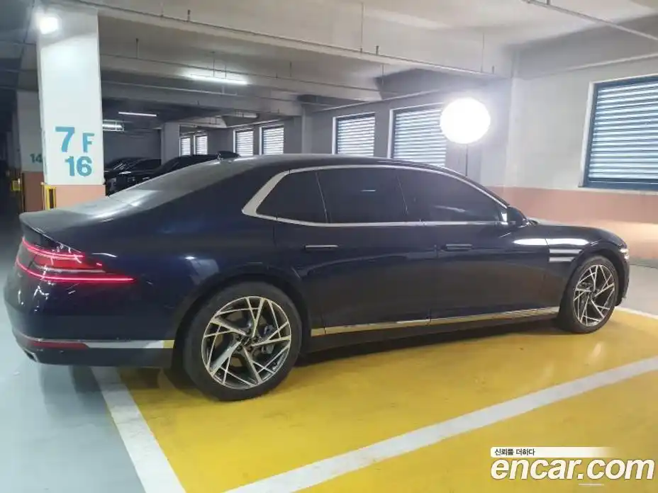 Genesis G90 2023 3.5 Автомат в Москве № 419640, фото 10