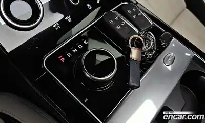 Land Rover Range-Rover Velar 2020 2.0 Автомат в Москве № 471263, миниатюра 9