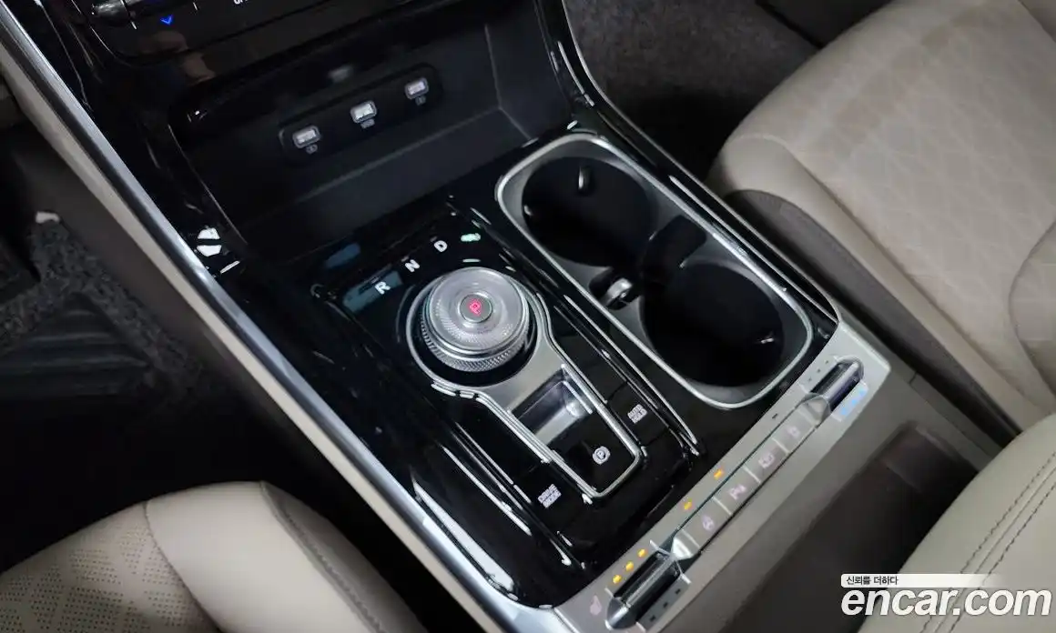 Kia Canival 2022 2.2 Автомат в Москве № 51388, фото 19