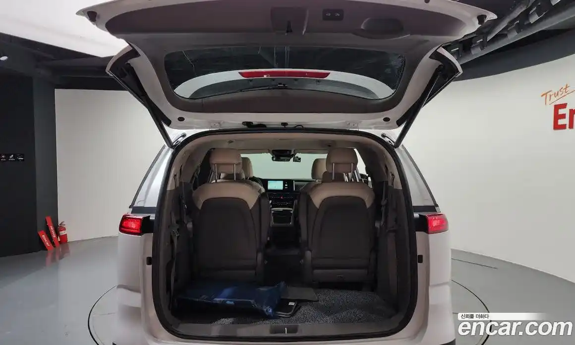 Kia Canival 2022 2.2 Автомат в Москве № 51388, фото 20