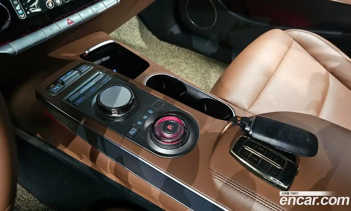 Genesis GV70 2023 2.5 Автомат в Москве № 57791, фото 14