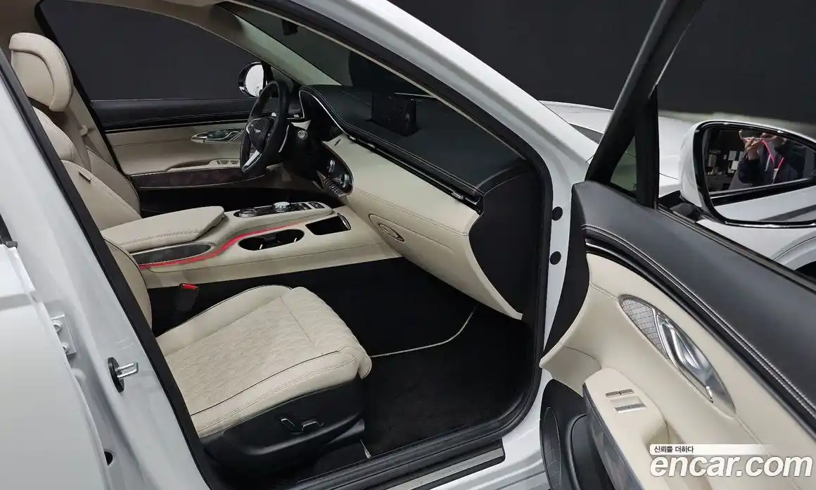 Genesis GV70 2024 2.5 Автомат в Москве № 58467, фото 18