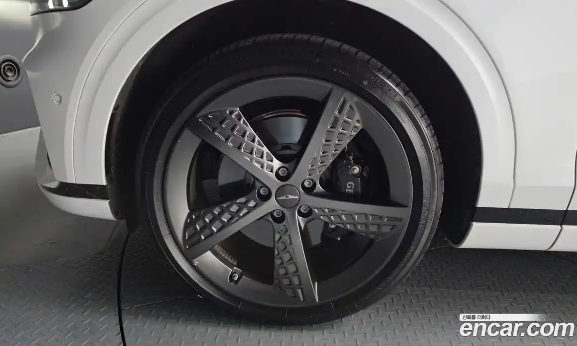 Genesis GV70 2024 2.5 Автомат в Москве № 58467, фото 9