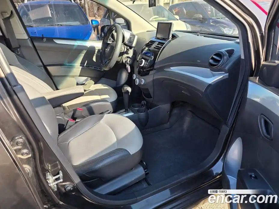 Chevrolet Spark 2012 1.0 Автомат в Москве № 103948, фото 8