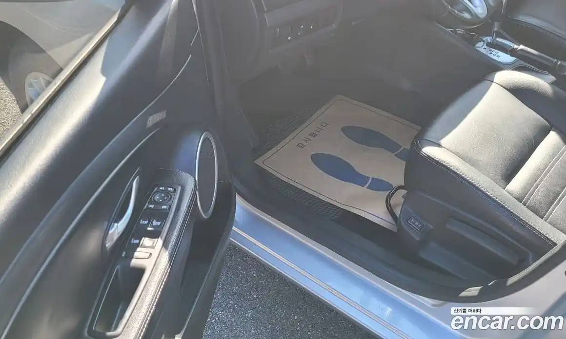 Renault SM3 2013 1.6 Автомат в Москве № 106098, фото 10