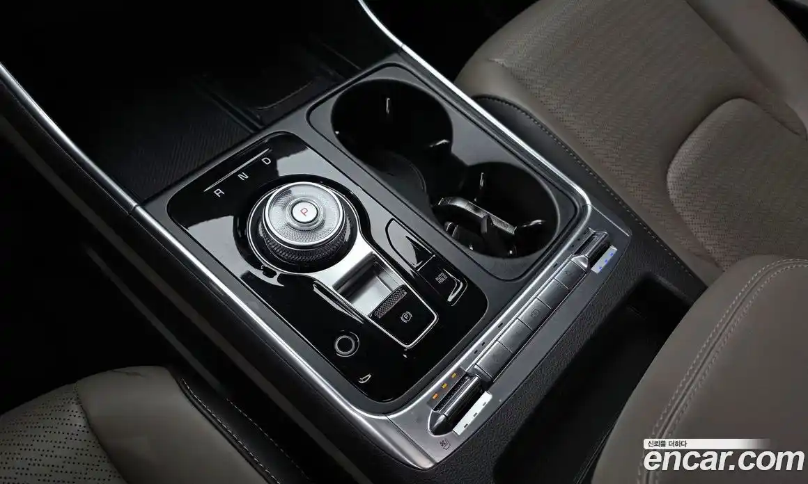 Kia Canival 2025 1.6 Автомат в Москве № 119186, фото 6