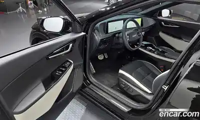 Kia EV6 2023 0.1 Автомат в Москве № 119360, миниатюра 4