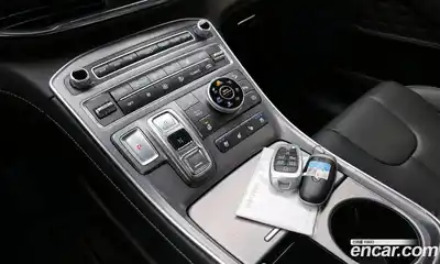 Hyundai Santa Fe 2023 2.5 Автомат в Москве № 119667, миниатюра 5