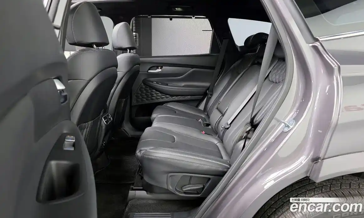 Hyundai Santa Fe 2023 2.5 Автомат в Москве № 119667, фото 9