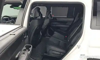 Hyundai Santa Fe 2024 2.5 Автомат в Москве № 124829, миниатюра 11