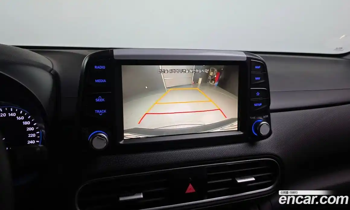 Hyundai Kona 2018 1.6 Автомат в Москве № 126097, фото 17