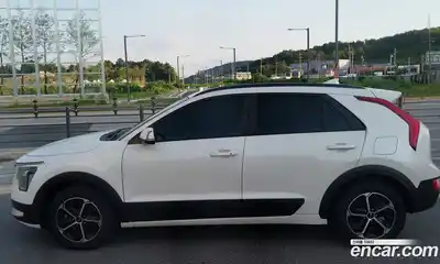 Kia Niro 2025 1.6 Автомат в Москве № 128428, миниатюра 5