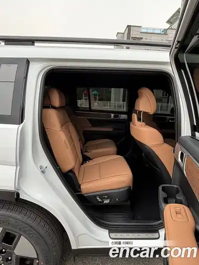 Hyundai Santa Fe 2024 1.6 Автомат в Москве № 130473, миниатюра 8