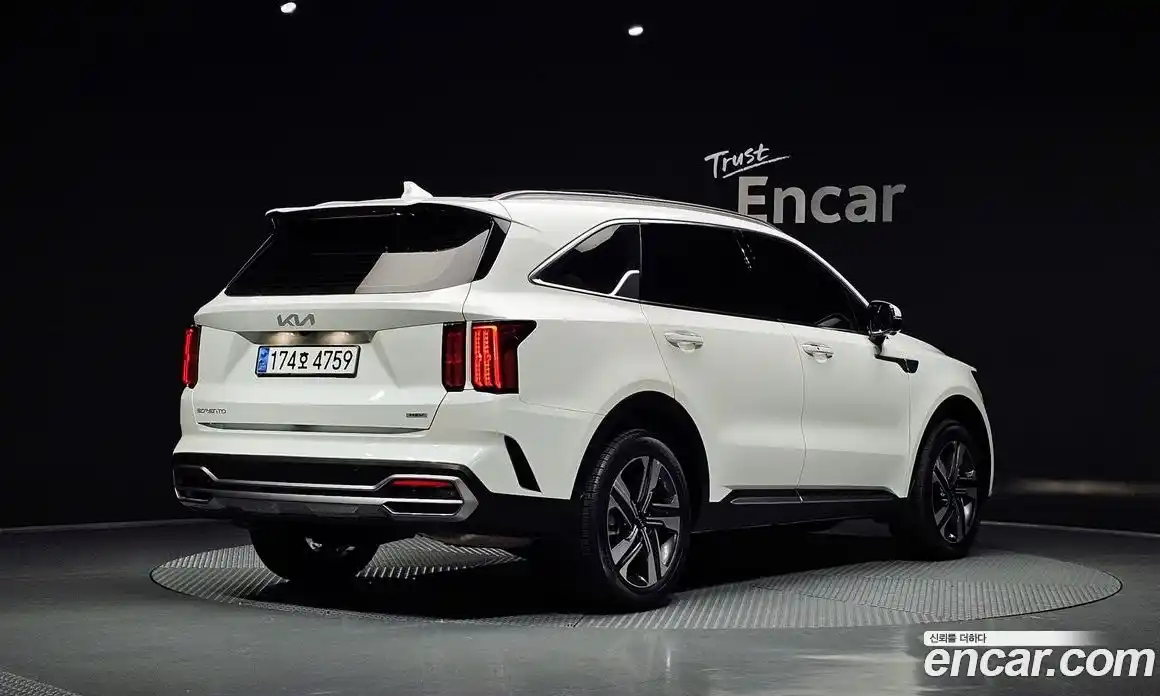 Kia Sorento 2023 1.6 Автомат в Москве № 130535, фото 4