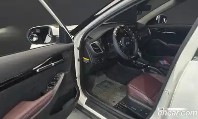 Kia Seltos 2020 1.6 Автомат в Москве № 133878, миниатюра 2