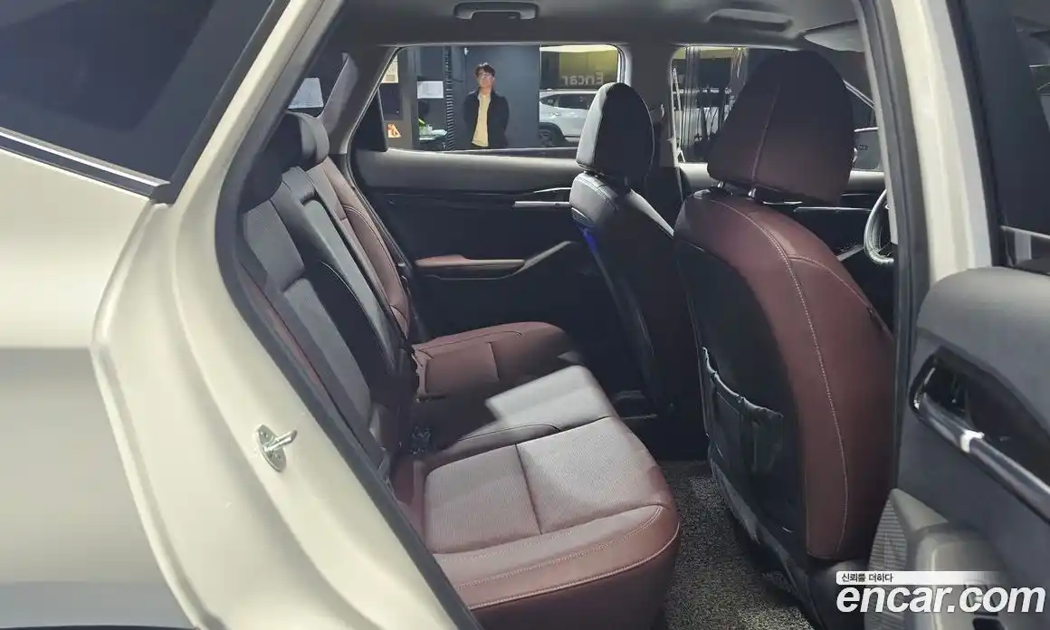 Kia Seltos 2020 1.6 Автомат в Москве № 133878, фото 3