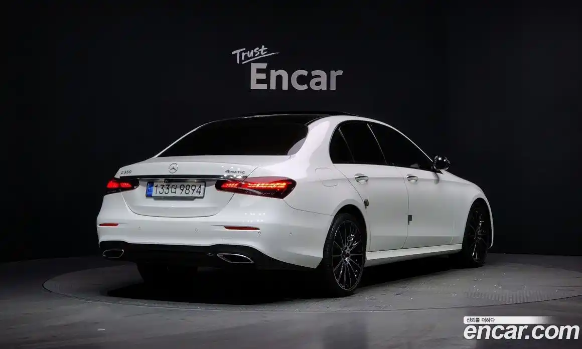 Mercedes-Benz E-Class 2023 2.0 Автомат в Москве № 139727, фото 15