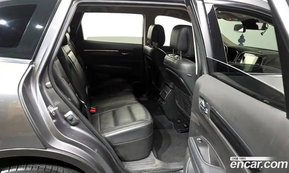 Renault QM6 2017 2.0 Автомат в Москве № 140352, фото 12