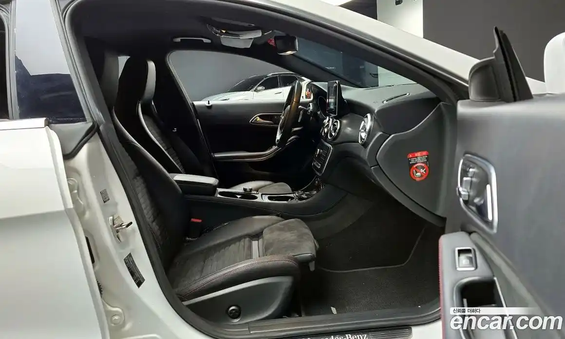 Mercedes-Benz CLA-Class 2019 2.0 Автомат в Москве № 143206, фото 6