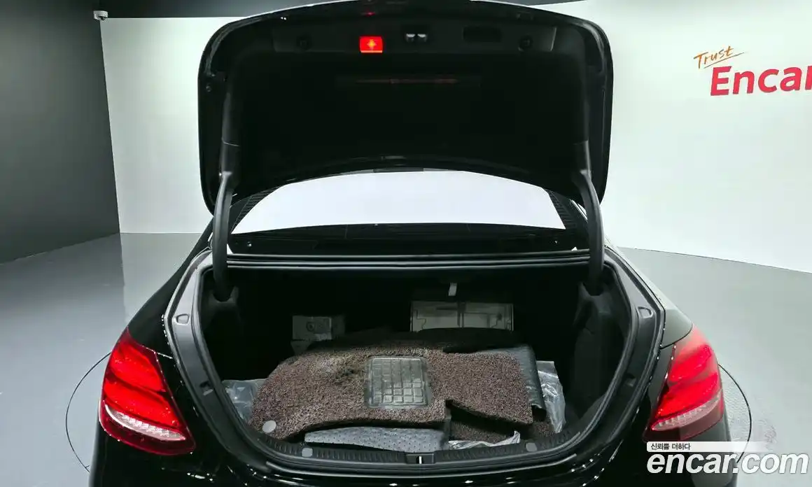 Mercedes-Benz E-Class 2019 2.0 Автомат в Москве № 160671, фото 15