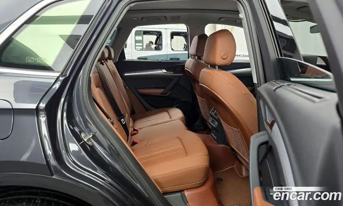 Audi Q5 2023 2.0 Автомат в Москве № 162306, фото 12