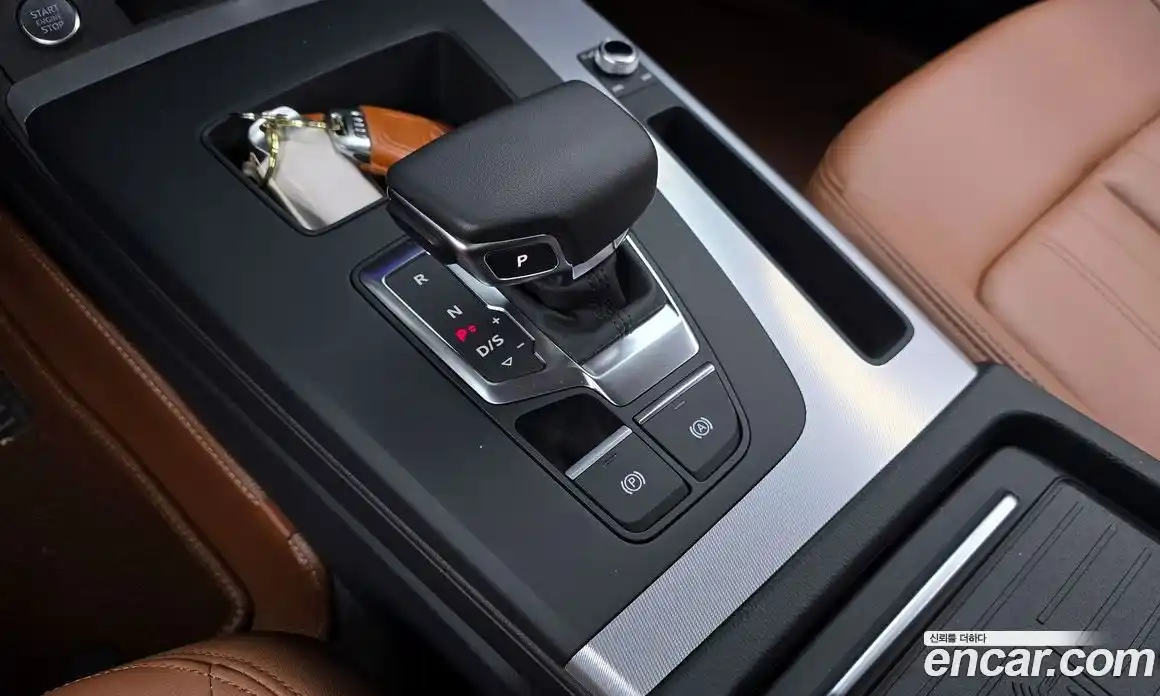 Audi Q5 2023 2.0 Автомат в Москве № 162306, фото 9