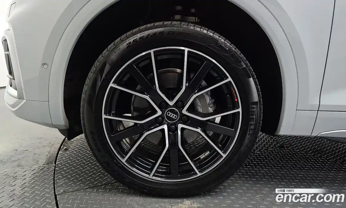 Audi Q5 2022 2.0 Автомат в Москве № 162824, фото 5