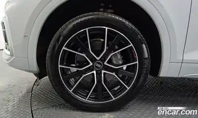 Audi Q5 2022 2.0 Автомат в Москве № 162824, миниатюра 5