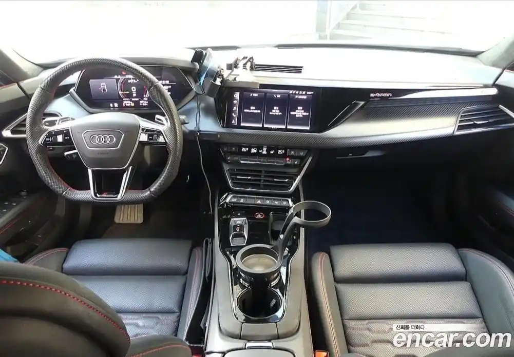 Audi RS e-tron GT 2022 0.1 Автомат в Москве № 164036, фото 11