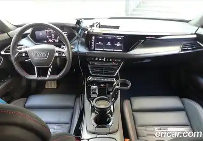 Audi RS e-tron GT 2022 0.1 Автомат в Москве № 164036, миниатюра 11