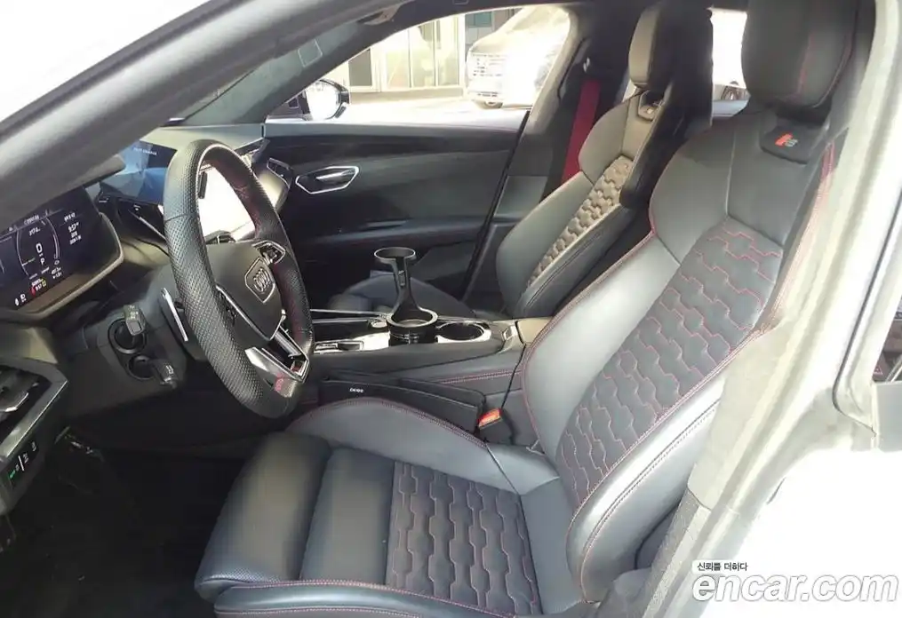 Audi RS e-tron GT 2022 0.1 Автомат в Москве № 164036, фото 15