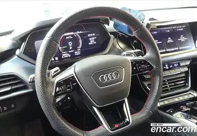 Audi RS e-tron GT 2022 0.1 Автомат в Москве № 164036, миниатюра 9