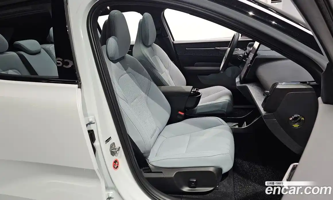 Volvo EX30 2025 0.2 Автомат в Москве № 164224, фото 15