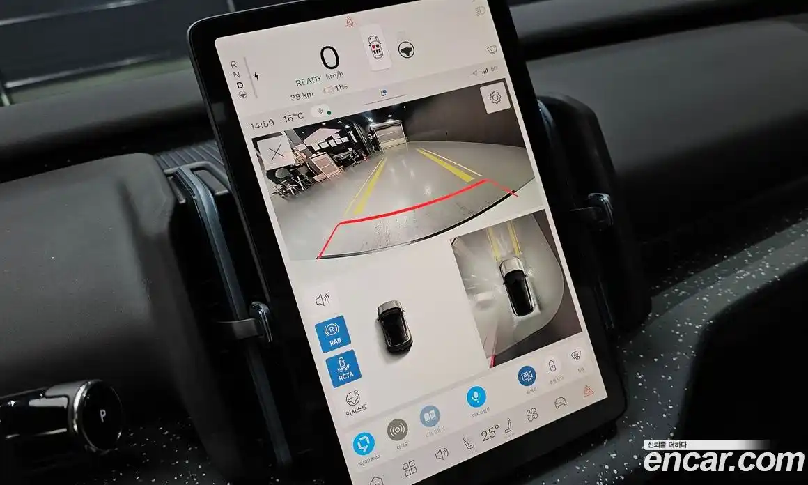 Volvo EX30 2025 0.2 Автомат в Москве № 164224, фото 17