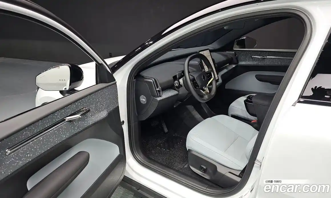 Volvo EX30 2025 0.2 Автомат в Москве № 164224, фото 19