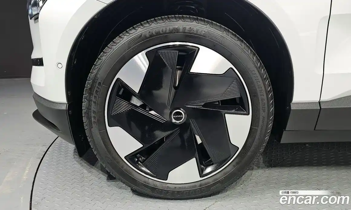 Volvo EX30 2025 0.2 Автомат в Москве № 164224, фото 20