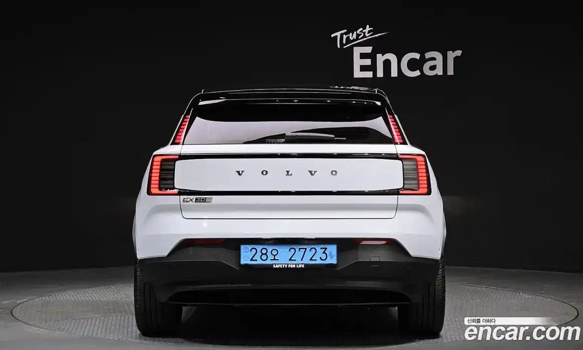 Volvo EX30 2025 0.2 Автомат в Москве № 164224, фото 8