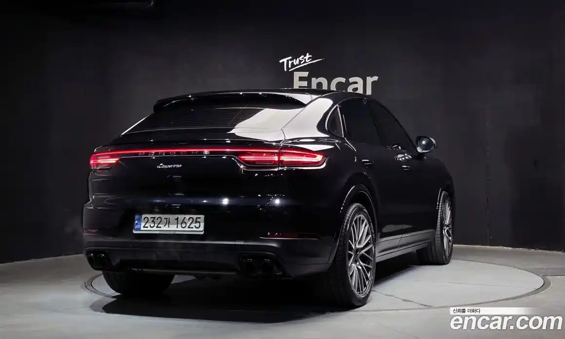 Porsche Cayenne 2021 3.0 Автомат в Москве № 165168, фото 17