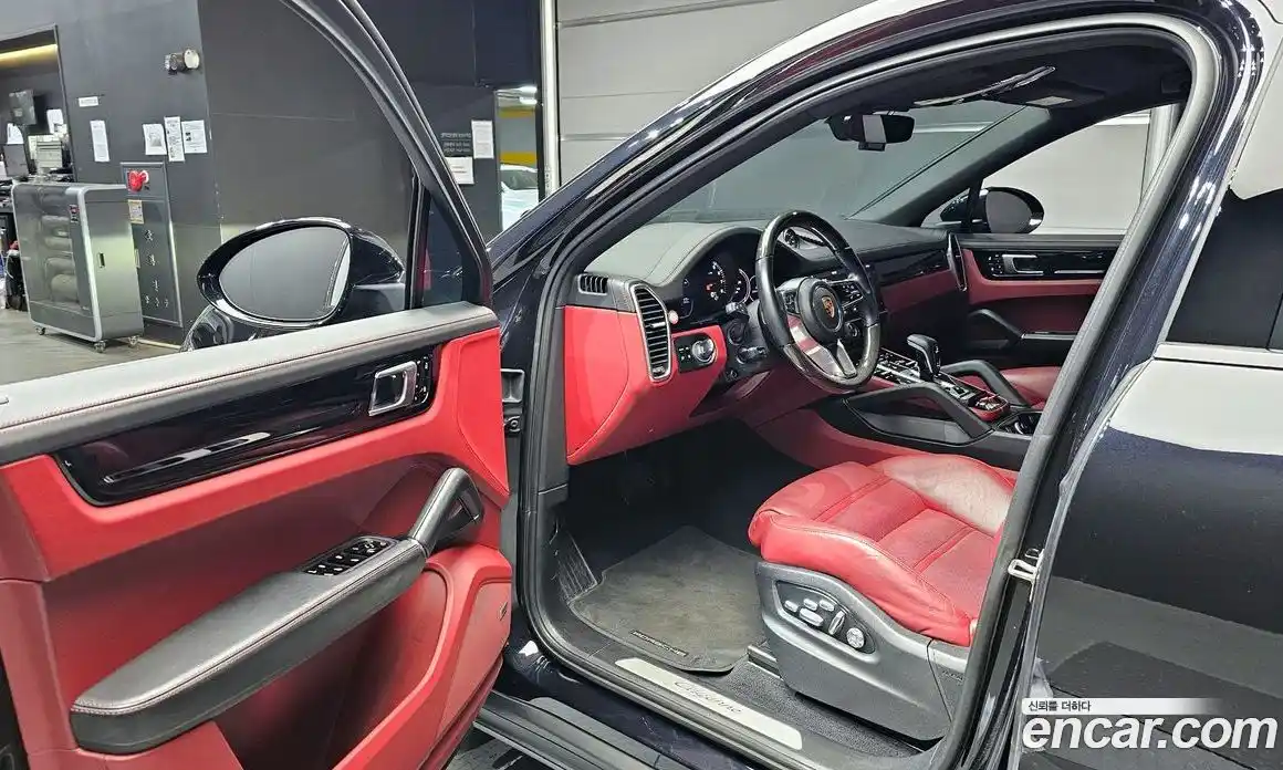 Porsche Cayenne 2021 3.0 Автомат в Москве № 165168, фото 9